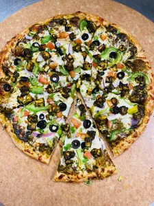 Palak Paneer Pizza
